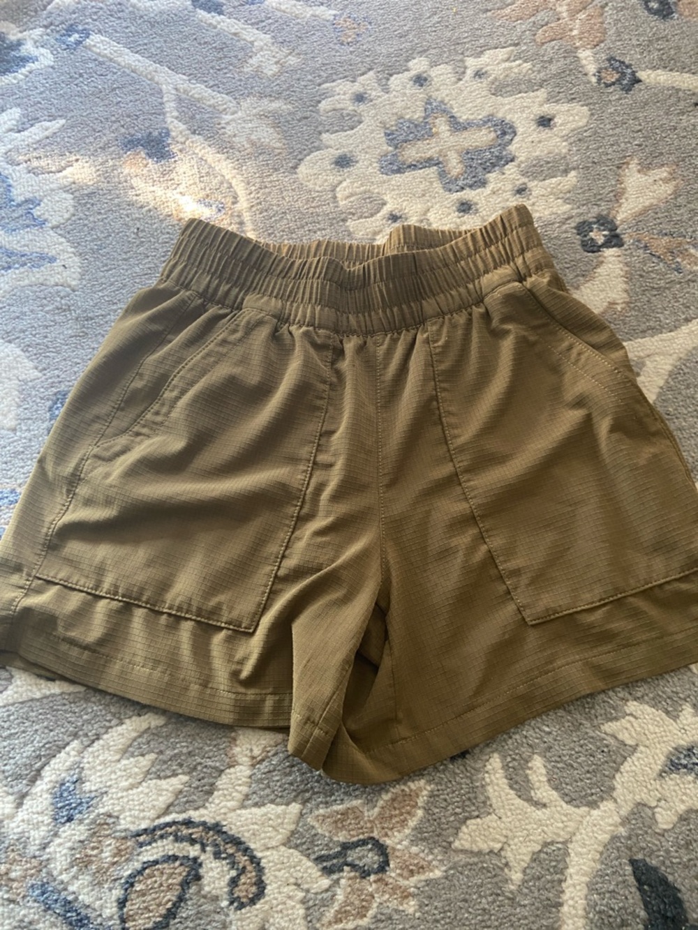 Athleta Olive Green Elastic Waist Pull-On Shorts